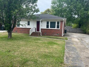Building Photo - 423 Mary Scott Dr