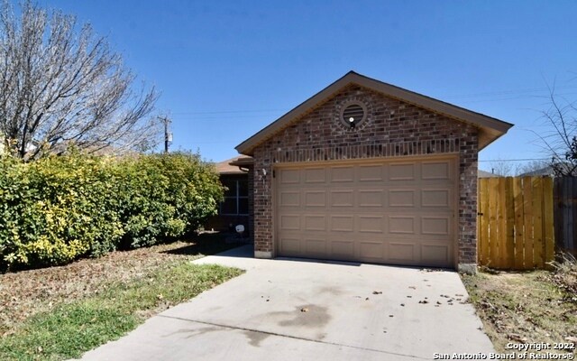 Building Photo - 8210 Longhorn Ridge Dr