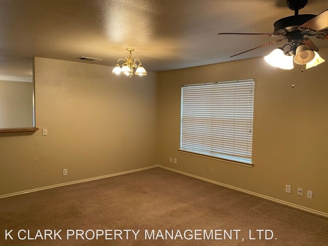 Foto del edificio - 4 br, 2.5 bath House - 3338 WHISPER MANOR