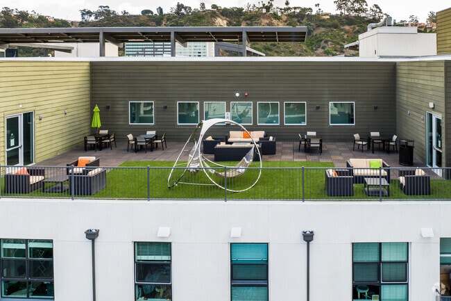 Building Photo - Windsor Mission Valley