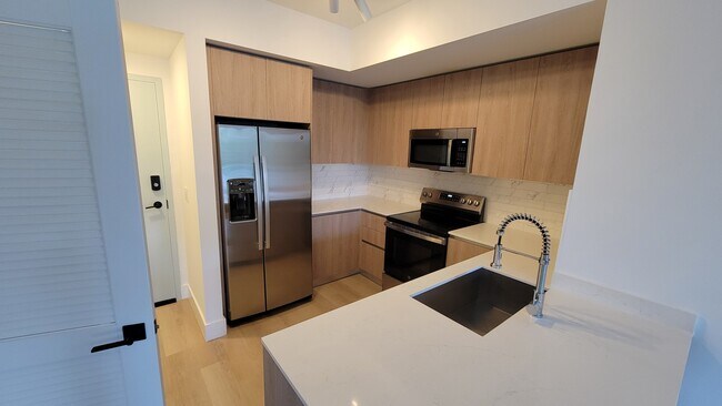 Foto del edificio - 2533 NE 183rd St