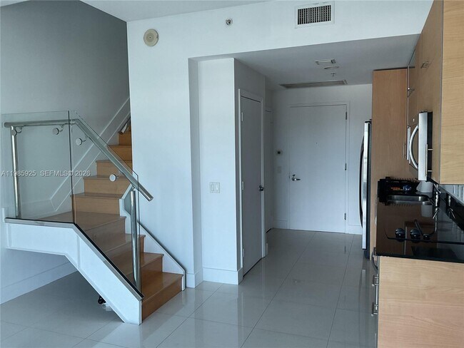 Foto del edificio - 60 SW 13th St