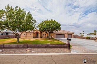 Building Photo - 14710 Blanco Ave