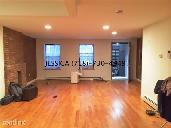Building Photo - 260 Monroe St
