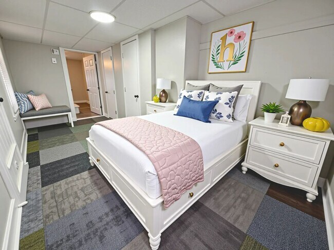 Foto del edificio - 2 Bedroom 1.5 Bathroom w/Bonus Room in York!