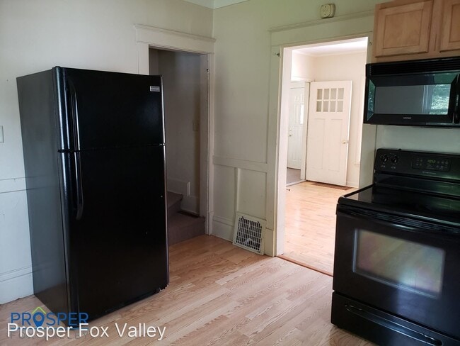 Building Photo - 3 br, 1 bath House - 208 Scott Ave