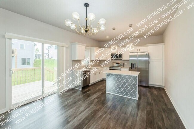 Foto del edificio - 16619 Oakwood Dr