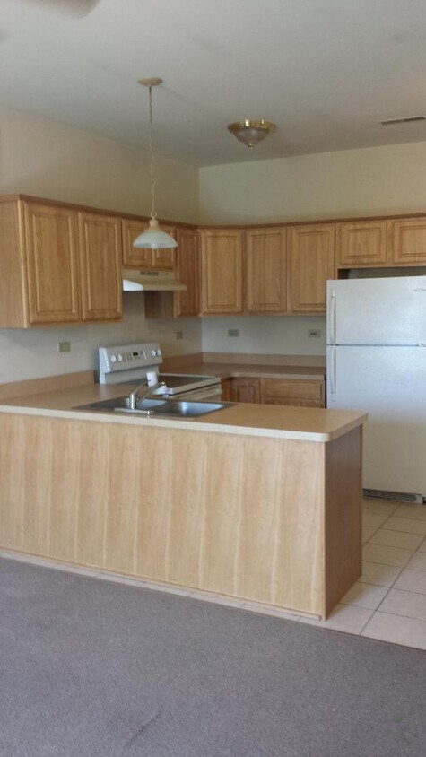 Foto principal - 3700 Prairie Ave