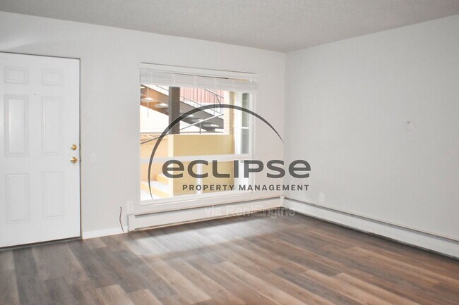 Building Photo - 450 Chipeta Ave