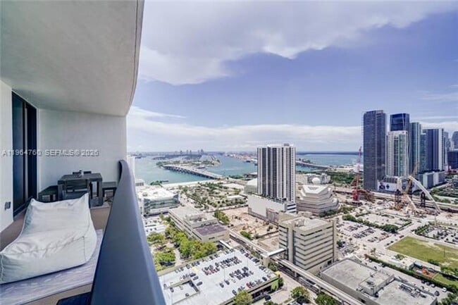 Foto del edificio - 1600 NE 1st Ave