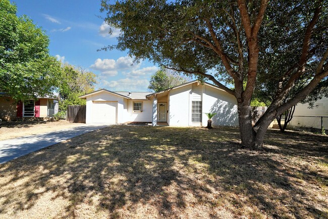 Building Photo - Move-In Ready 4-Bedroom Gem in the Heart of Schertz! - Realtor Commission: $500