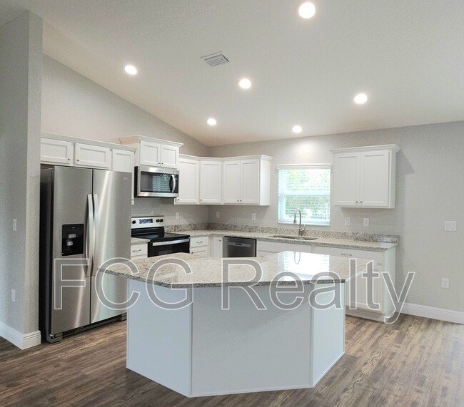 Building Photo - 2797 SW 161st Loop