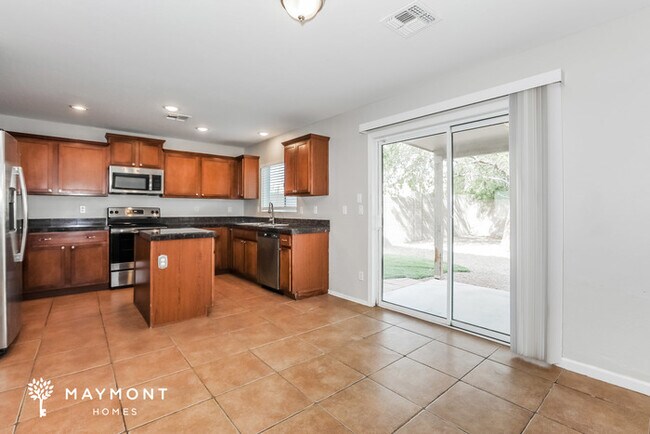 Foto del edificio - 4690 E Sierrita Rd