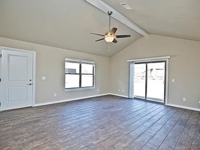 Building Photo - GREAT LOCATION IN CENTERTON!!!