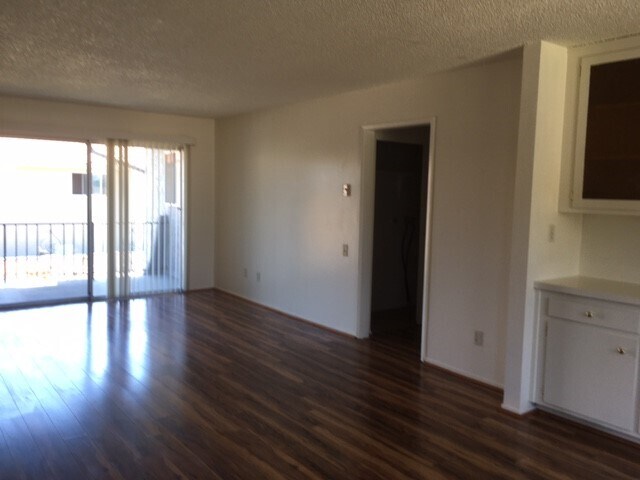 Foto del edificio - 2304 Huntington Ln