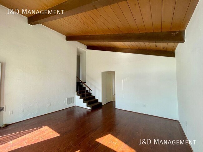Building Photo - **Move-In Special – $1000 Off Your First M...