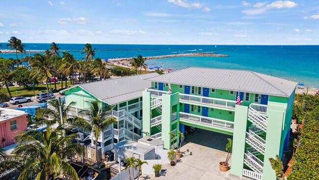 Building Photo - 110 S Ocean Dr