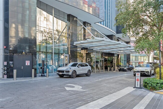 Foto del edificio - 851 NE 1st Ave