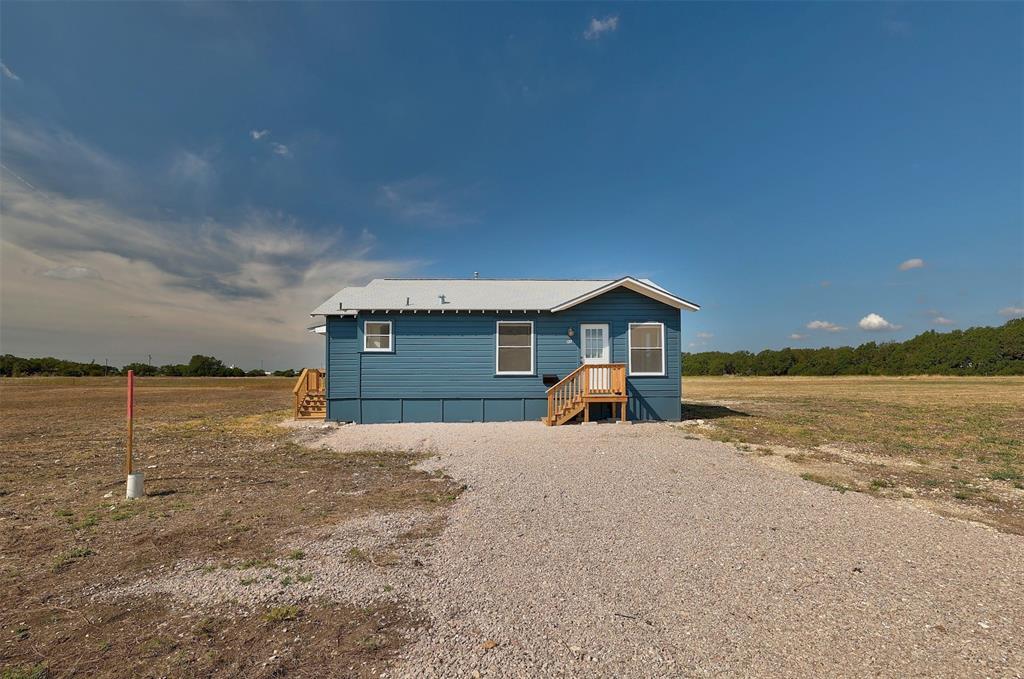 Primary Photo - 127 Daisy Ln