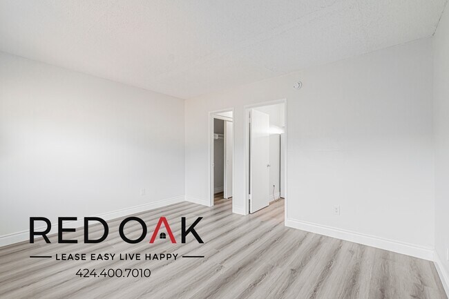 Foto del edificio - 7015 Newlin Ave