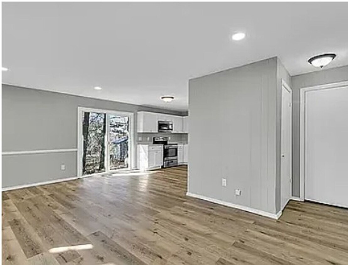 Foto del edificio - Two bedroom, one bath duplex in Urbana. Co...