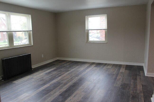 Foto del edificio - Brentwood Manor