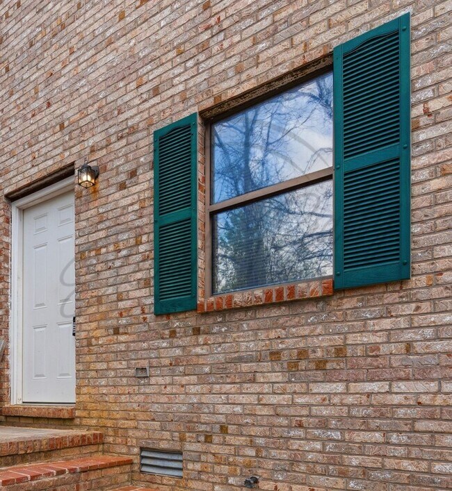 Foto del edificio - Spring Special: Charming 2 Bed / 1.5 Bath Townhouse in Cookeville