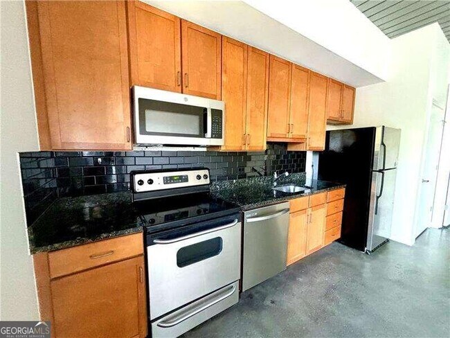 Building Photo - 620 Glen Iris Dr NE