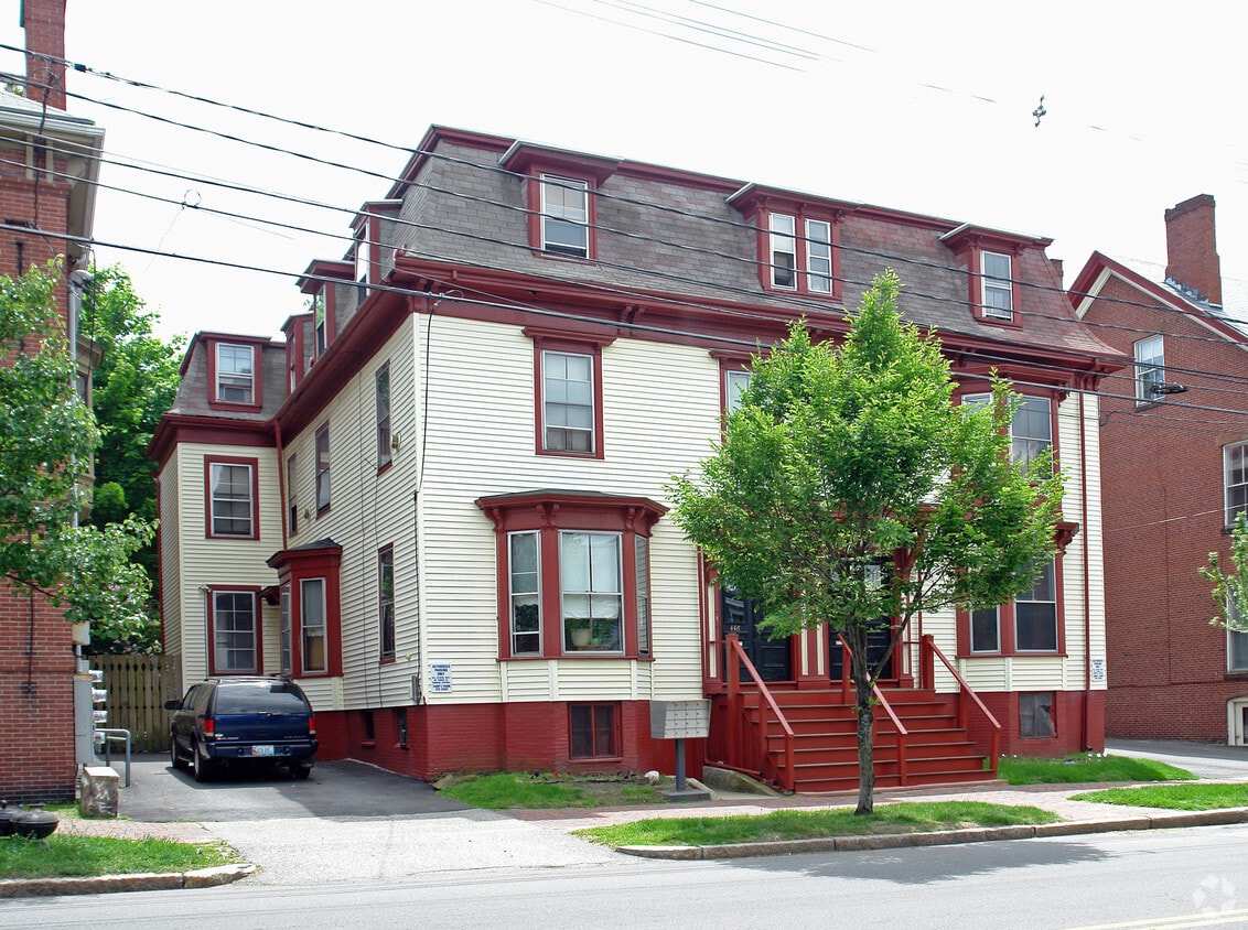 Building Photo - 446-448 Cumberland Ave