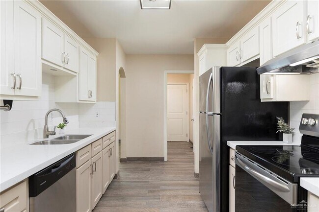 Foto del edificio - 2305 E 19th St