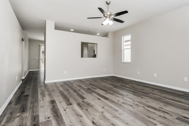 Building Photo - 11117 Newbridge Dr