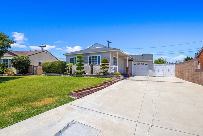 Building Photo - 4551 Maris Ave