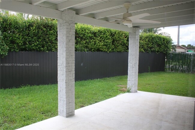 Building Photo - 10542 SW 52nd Terrace