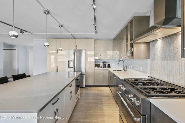 Foto del edificio - 675 Ocean Ave N