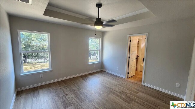 Building Photo - 151 Twin Elm Dr