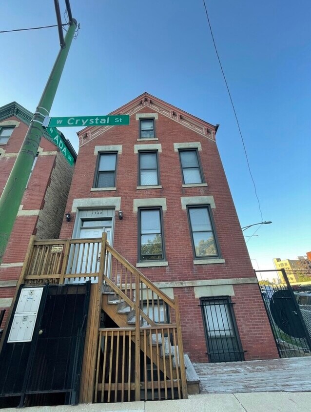 Foto principal - 1362 W Crystal St