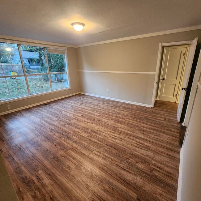 Building Photo - BELOW MARKET RENT!