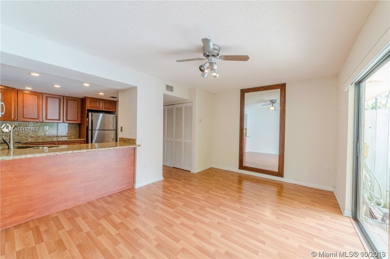 Foto principal - 10202 SW 77th Ct