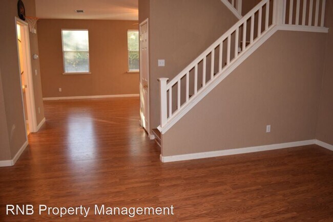 Building Photo - 4 br, 2.5 bath House - 2140 Arnold Drive
