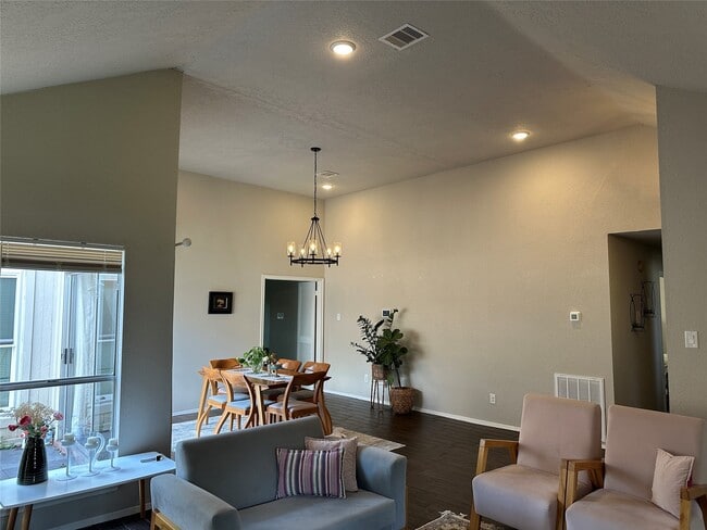 Building Photo - 4430 Leyland Dr