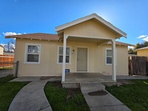 Building Photo - 2009 Oregon St