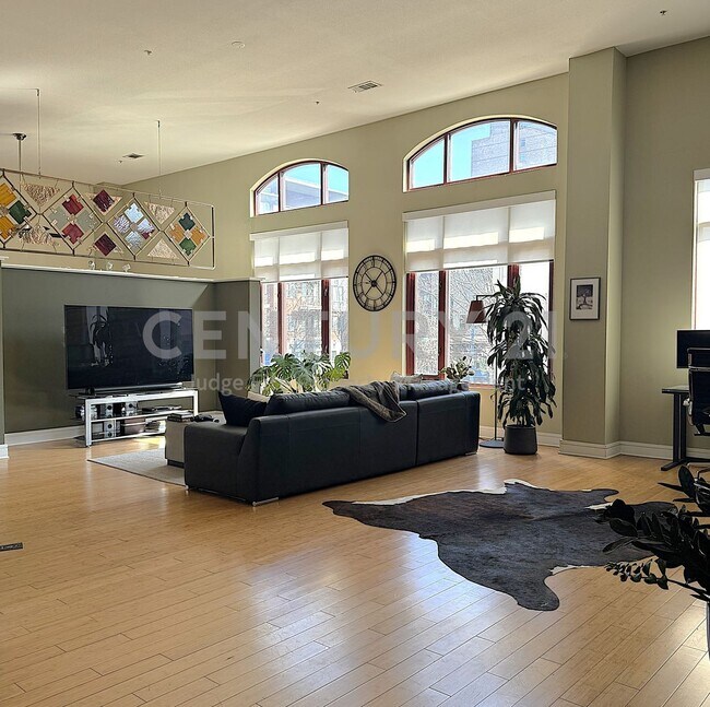 Foto del edificio - 1/1.5 West Village Urban Loft in Dallas for Rent!