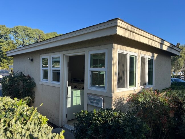 Building Photo - 3545 Grove St