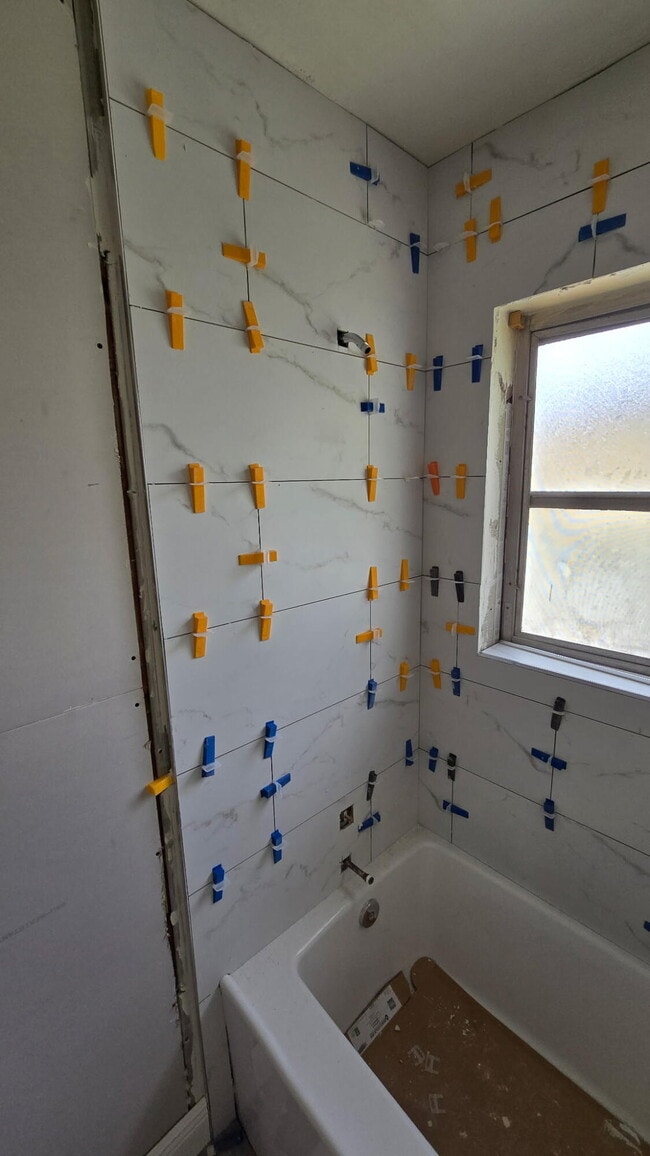 Foto del edificio - 1564 W 28th St