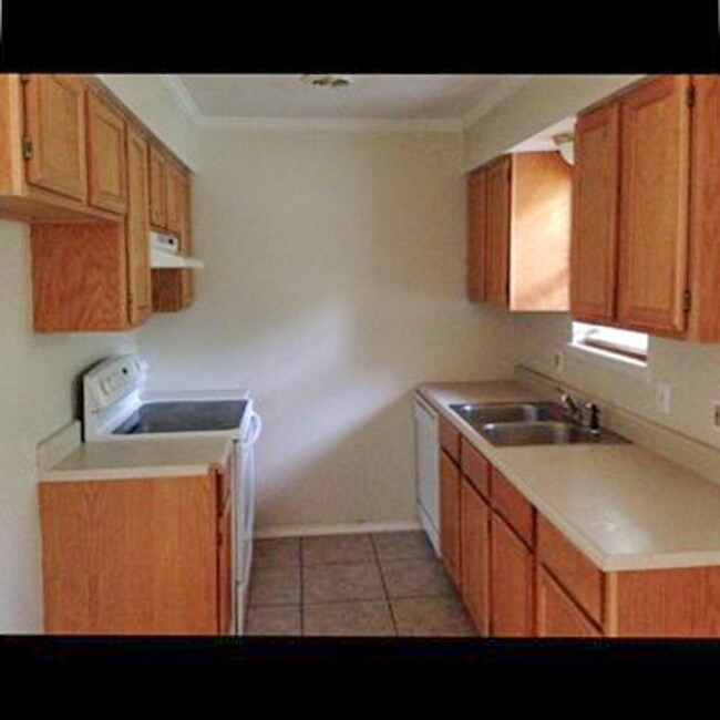 Building Photo - 113 Goff Cir