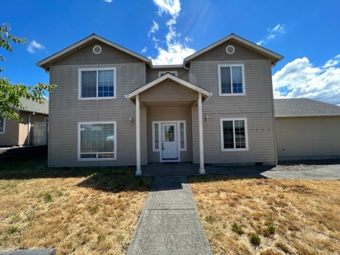 Primary Photo - LARGE TWO STORY UPDATED HOME