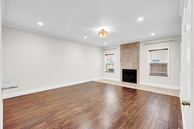 Foto del edificio - 9800 Pagewood Ln