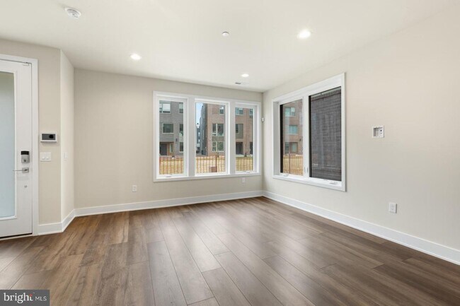 Foto del edificio - 3100 Parkview Walk