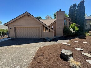 Building Photo - 3664 NW Wisteria Pl