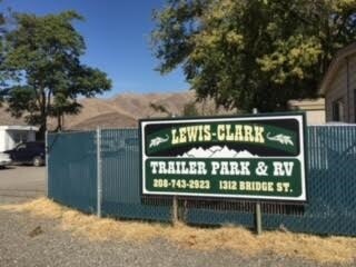 Foto del edificio - Lewis Clark Trailer Park RV